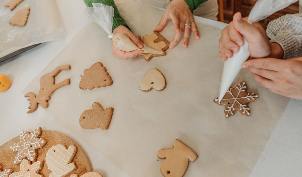 Gingerbread house decorating contest for a great holiday party