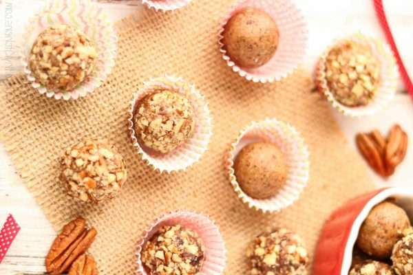 No-Bake Gingerbread Date Balls
