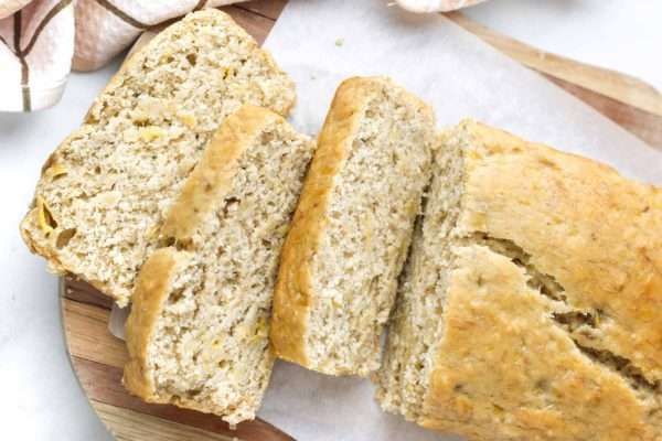 Healthy 4-Ingredient Banana Bread
