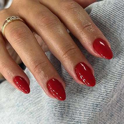 holiday nail ideas that are red