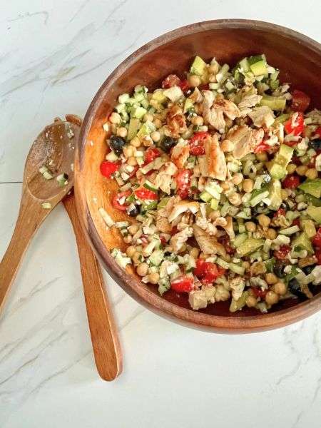 MEDITERRANEAN CHICKEN, CUCUMBER AND TOMATO SALAD
