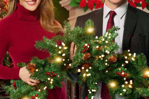 Christmas Wishes & Mistletoe Kisses