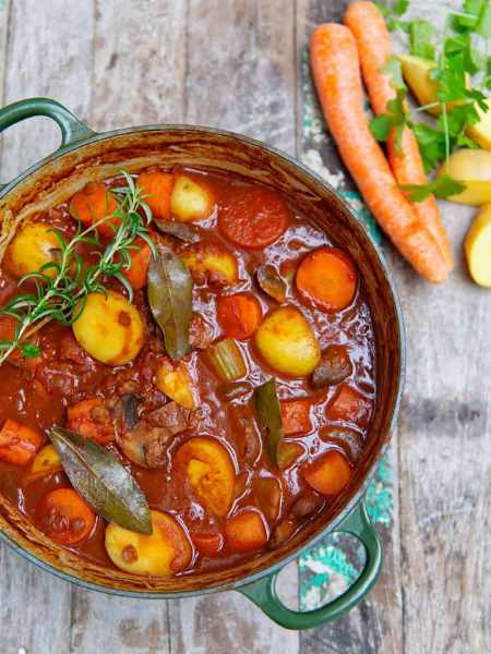 HEARTY POTATO STEW
