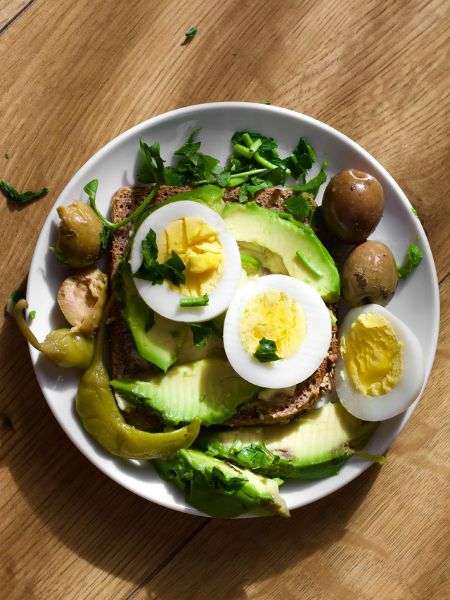 Easy Healthy Avocado Egg Sandwich
