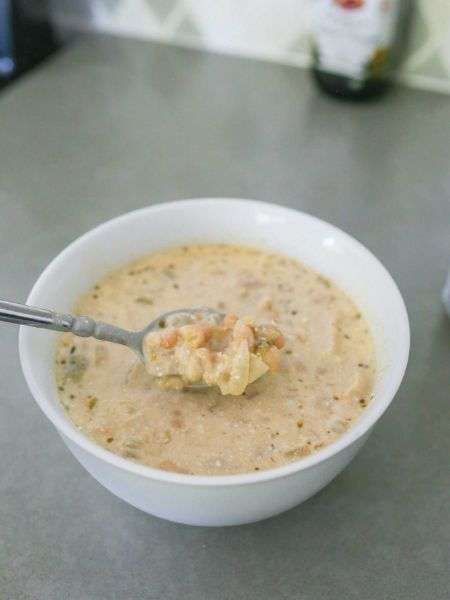 Creamy Chicken and White Bean Chili Recipe