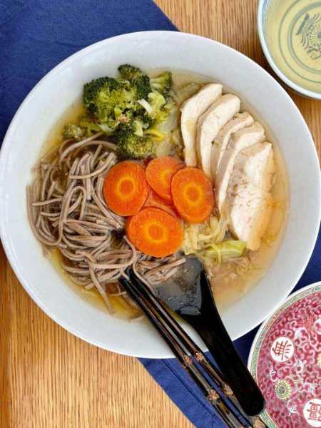 CHICKEN RAMEN NOODLES
