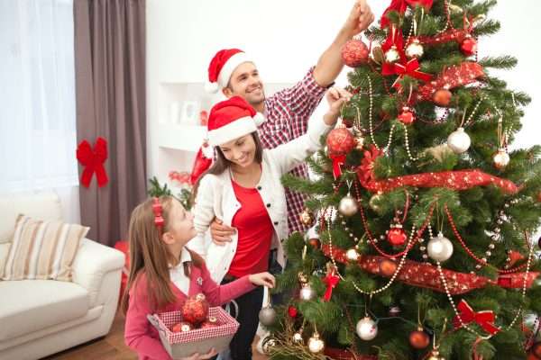 65+ Free Christmas Bucket List ideas For The Family