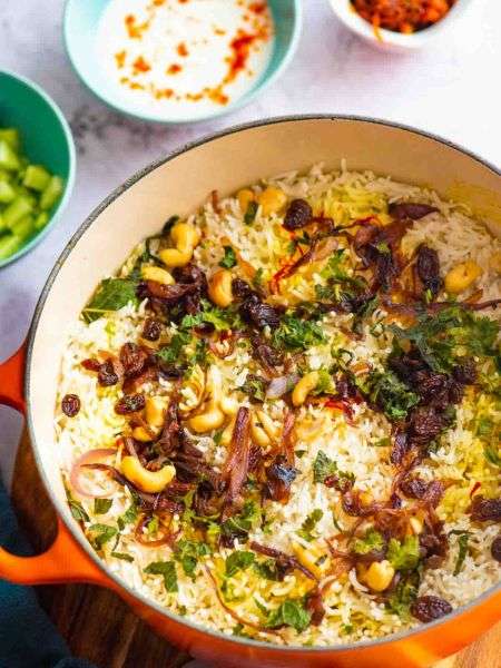 Chicken Biryani | Hyderabadi Chicken Dum Biryani
