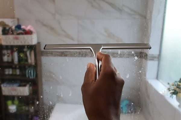 Squeegee Glass Shower Walls