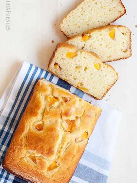 QUICK PEACH BREAD WITH YOGURT
