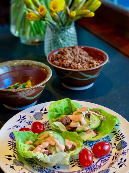 QUICK KOREAN GROUND BEEF LETTUCE WRAPS IN GARLIC SAUCE
