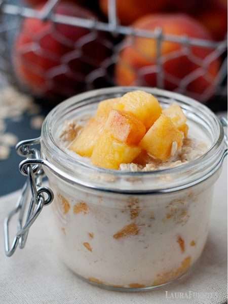 CREAMY PEACH OVERNIGHT OATS RECIPE
