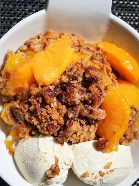 Peach Crumble with Oats
