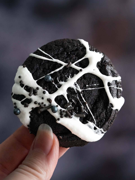 Easy Cobweb Halloween Cookies
