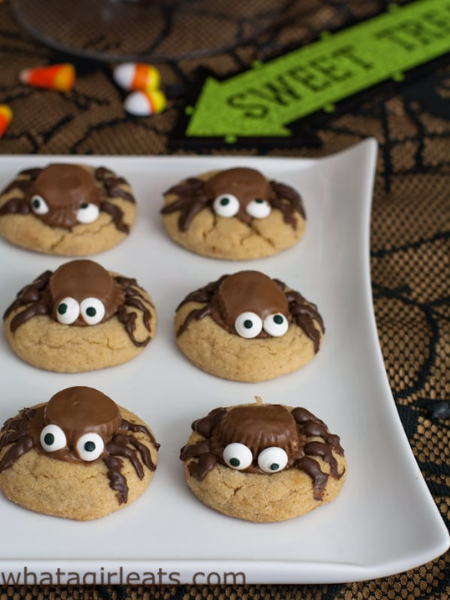 Peanut Butter Cup Halloween Spider Cookies
