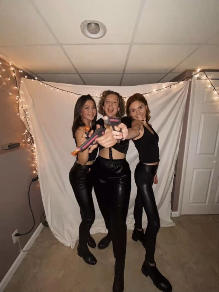 Charlie’s Angels trio halloween costume ideas