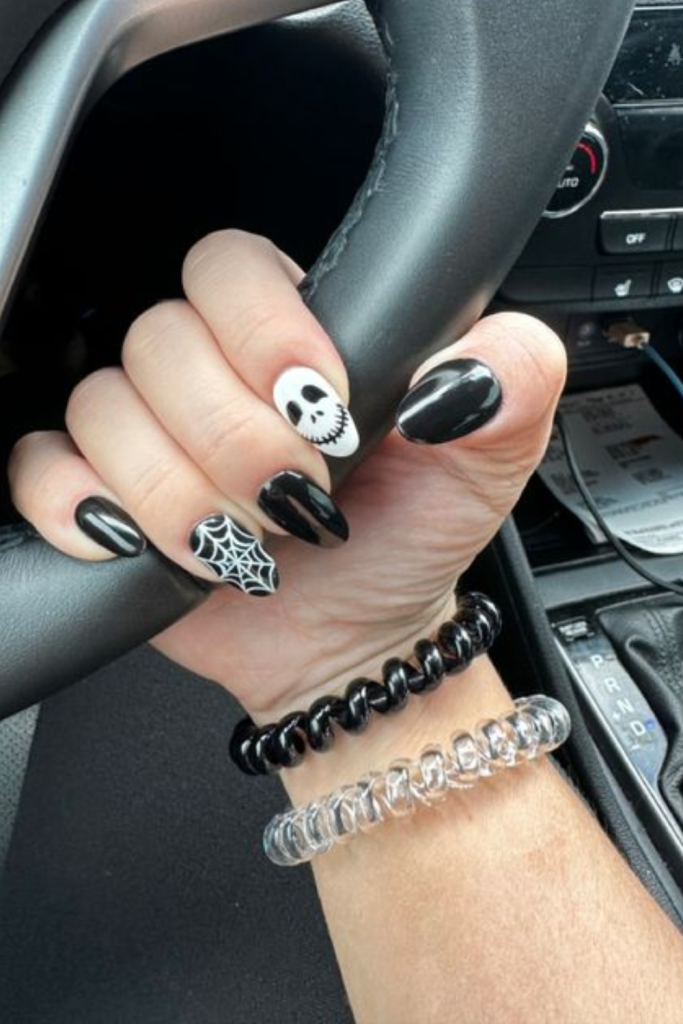 spider web Halloween nails