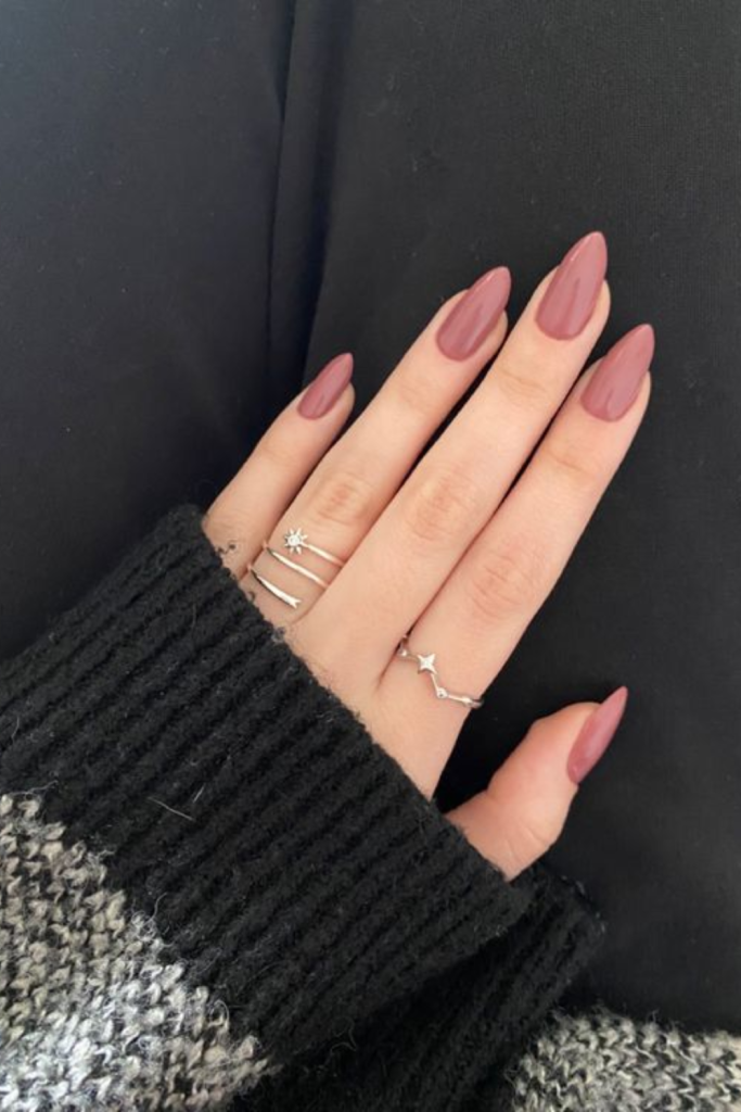 blush nails