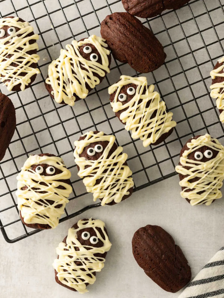 Chocolate Madeleine Mummies
