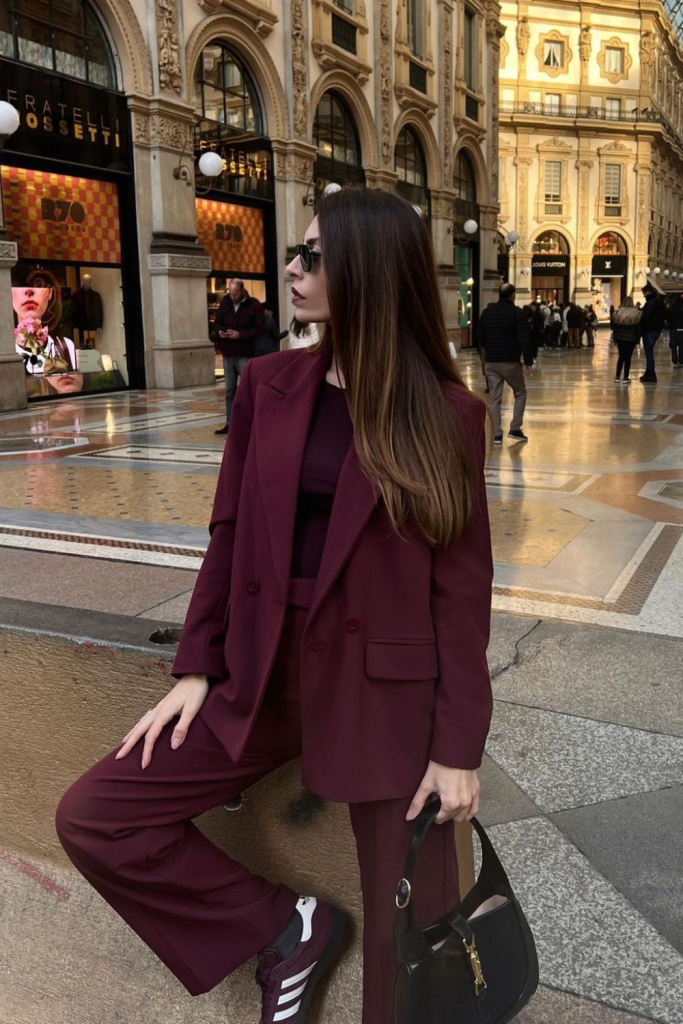 fall outfits with burgundy