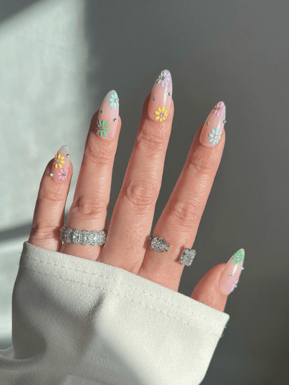 37 Cheerful Spring Nail Designs That'll Make Your Heart Stop