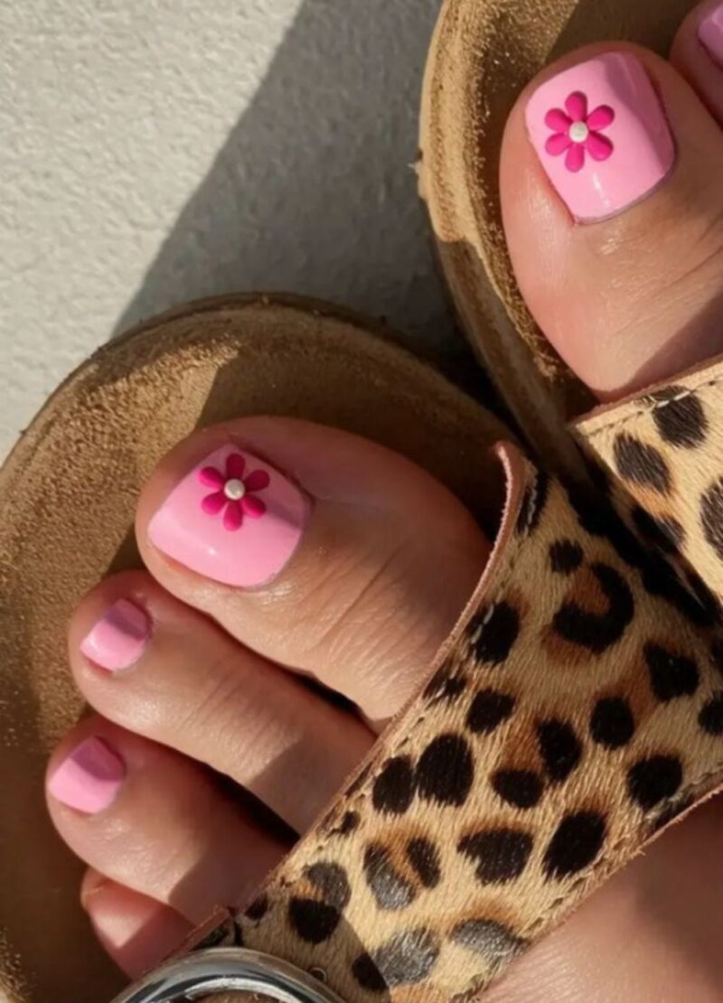 summer toe nails