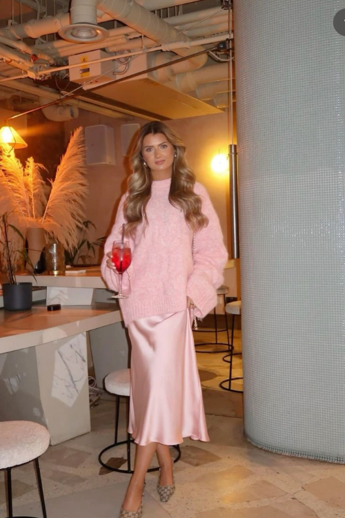 24 Ultra-Cute Easter Outfits That Will Make That Damn Bunny Jealous, LOL